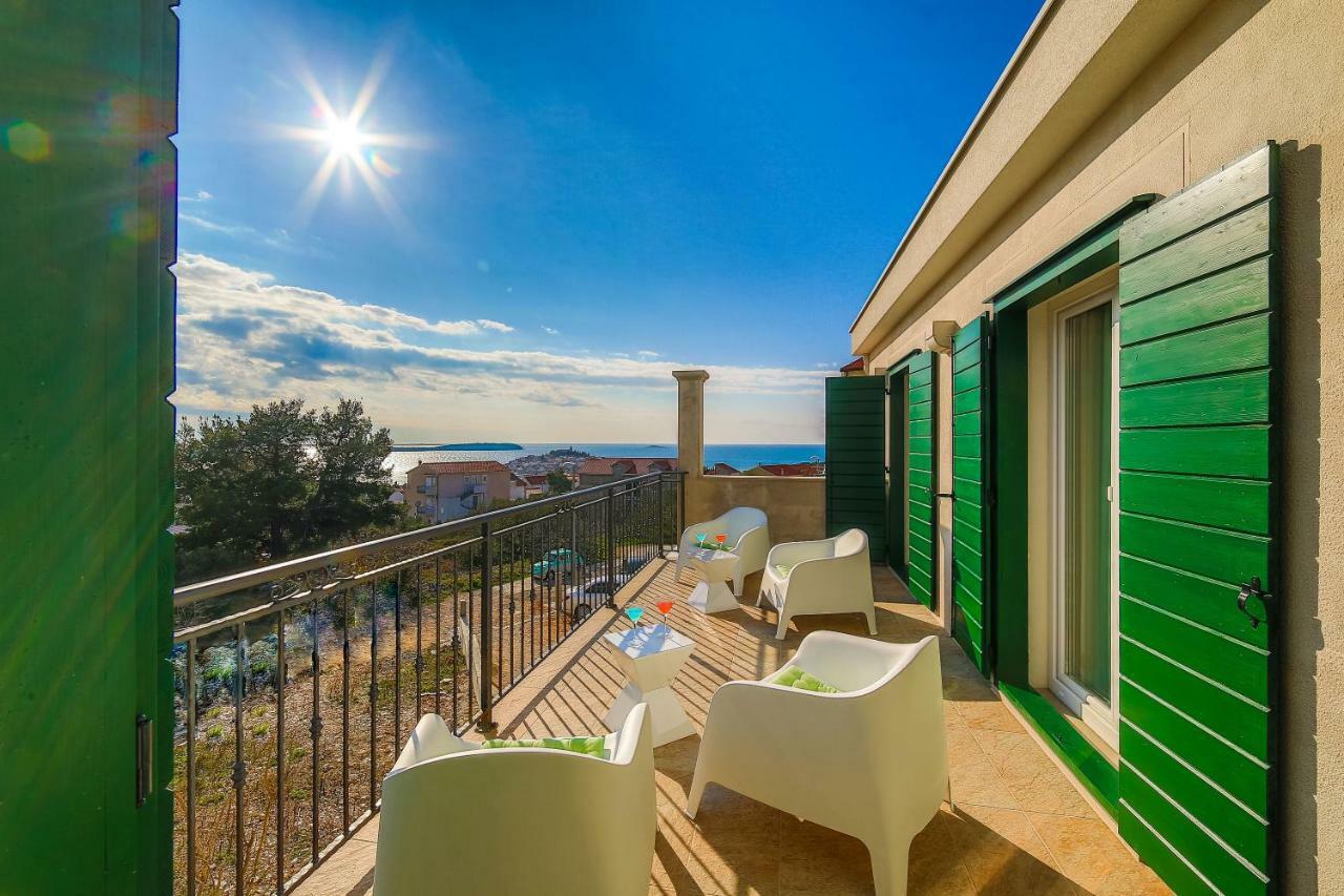 Villa Eni Примоштен Экстерьер фото